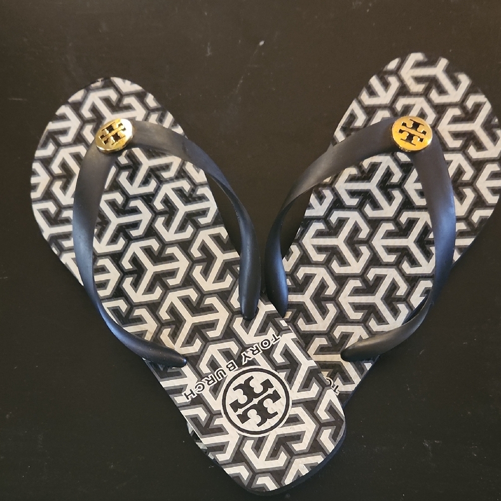 Tory Burch Geometric Black and White Sandals Flip Flops Great Condition